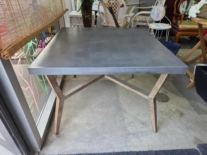 Hampton Bay Luxley Patio Table