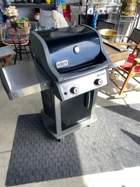 Weber Spirit BBQ with NEW grills