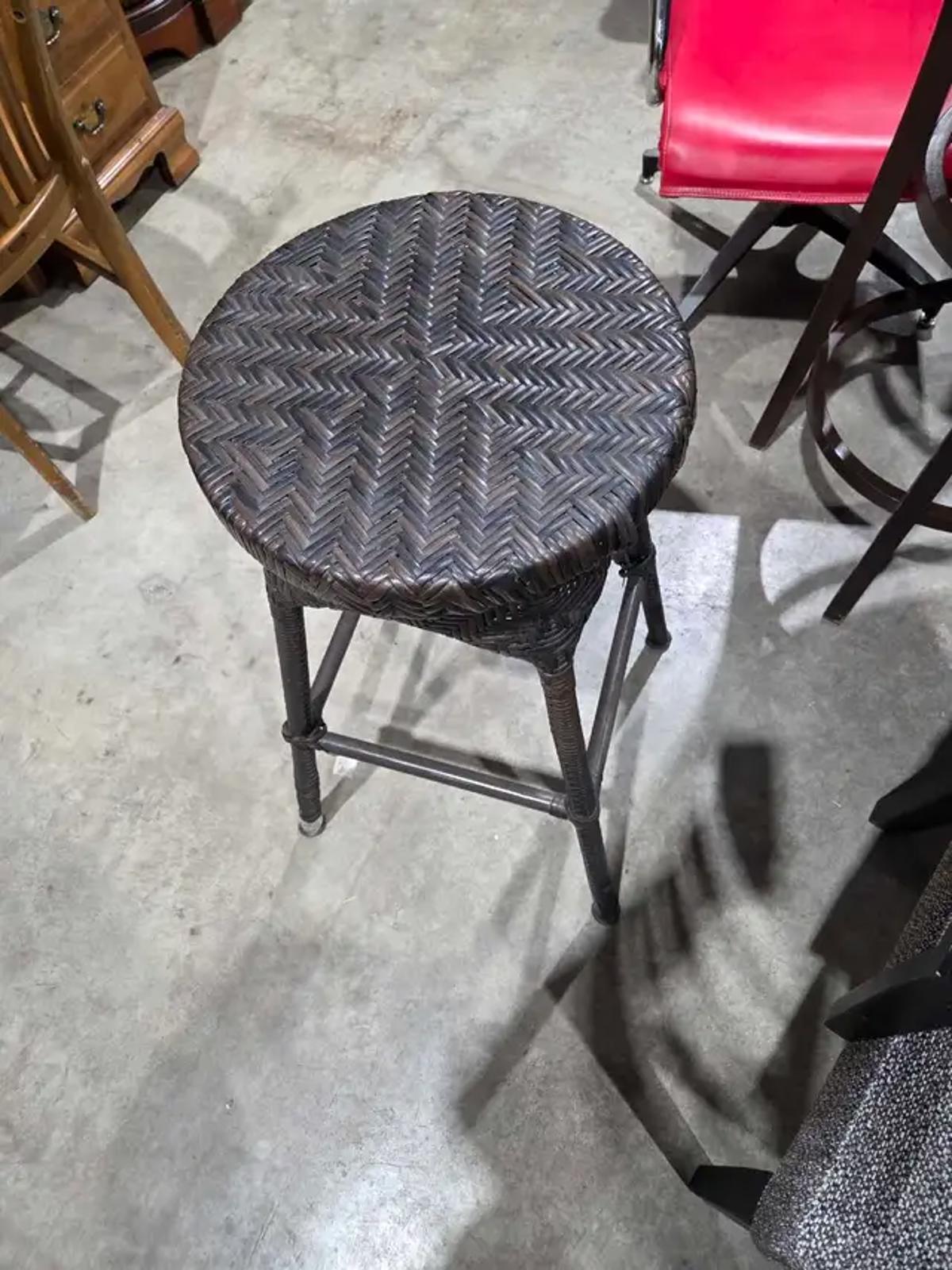 Resin Wicker 30" Bar Stool - Swivel