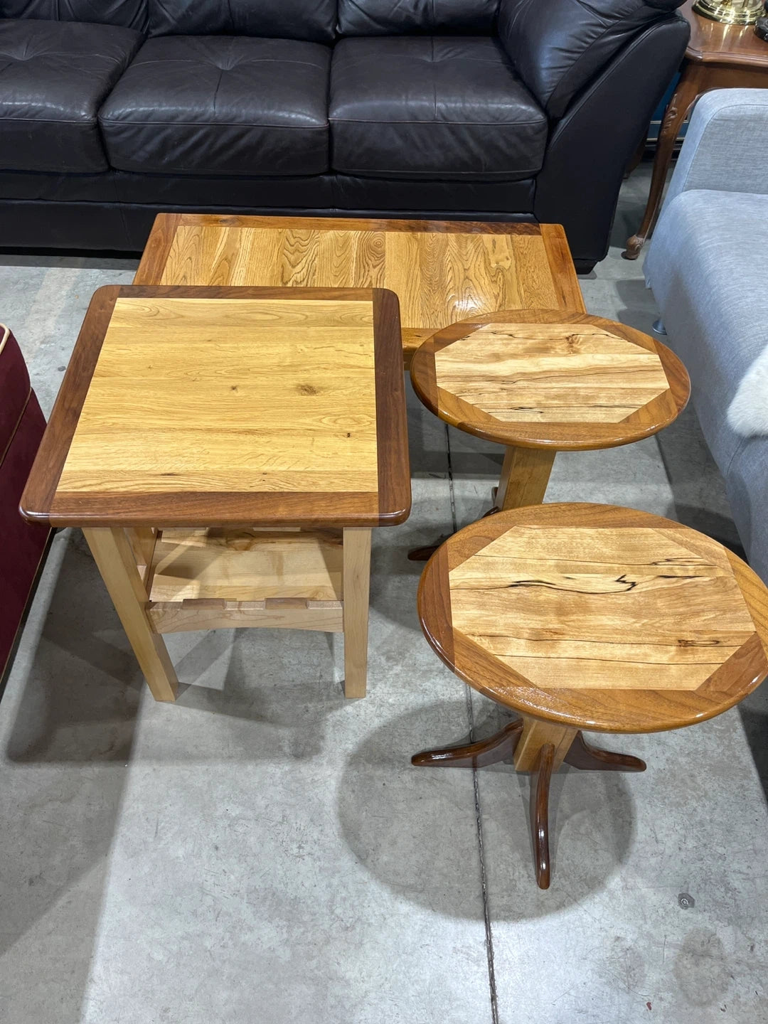 Ensemble table basse et bout de canapé en bois