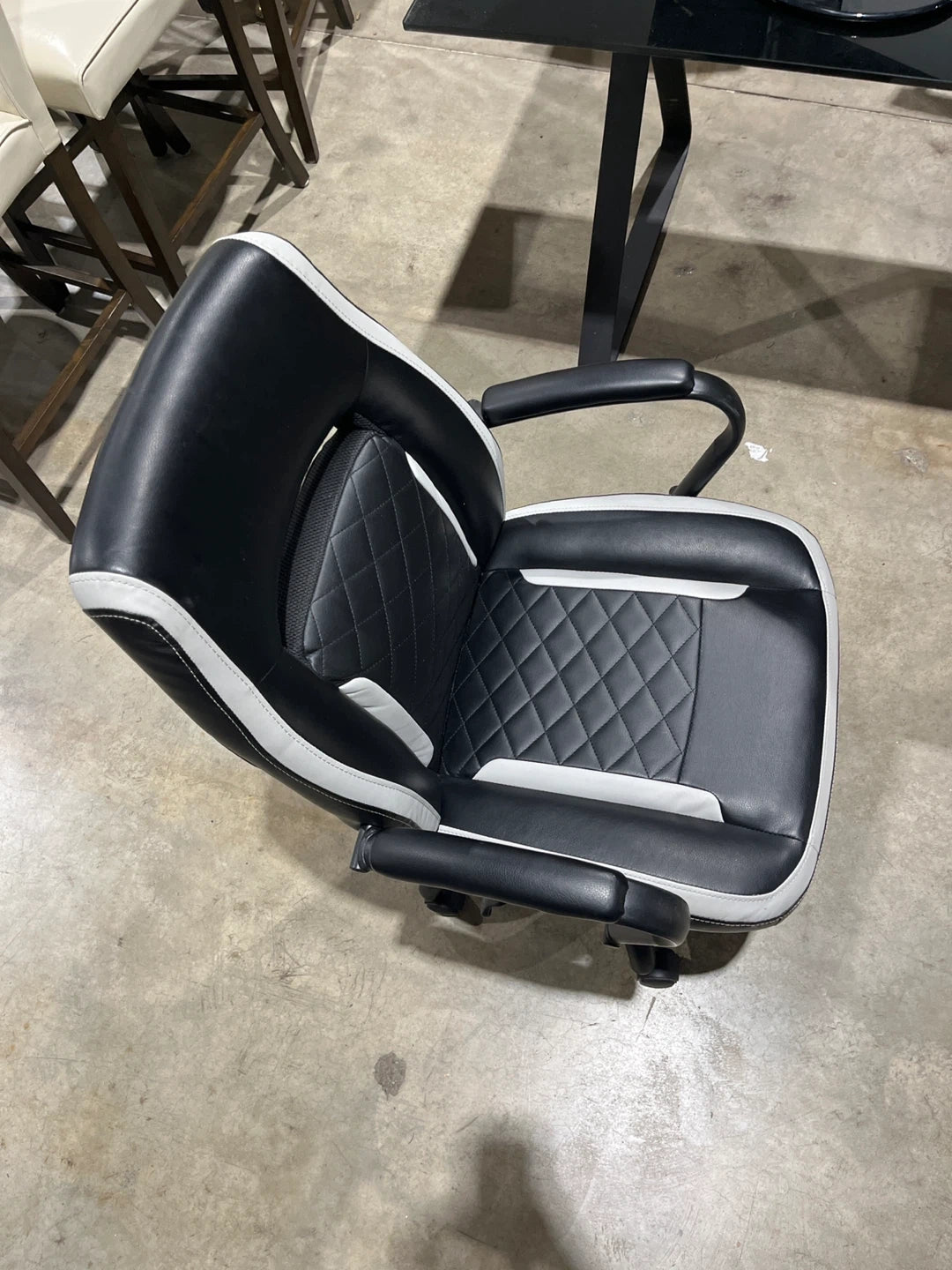 Black & White Gaming Chair