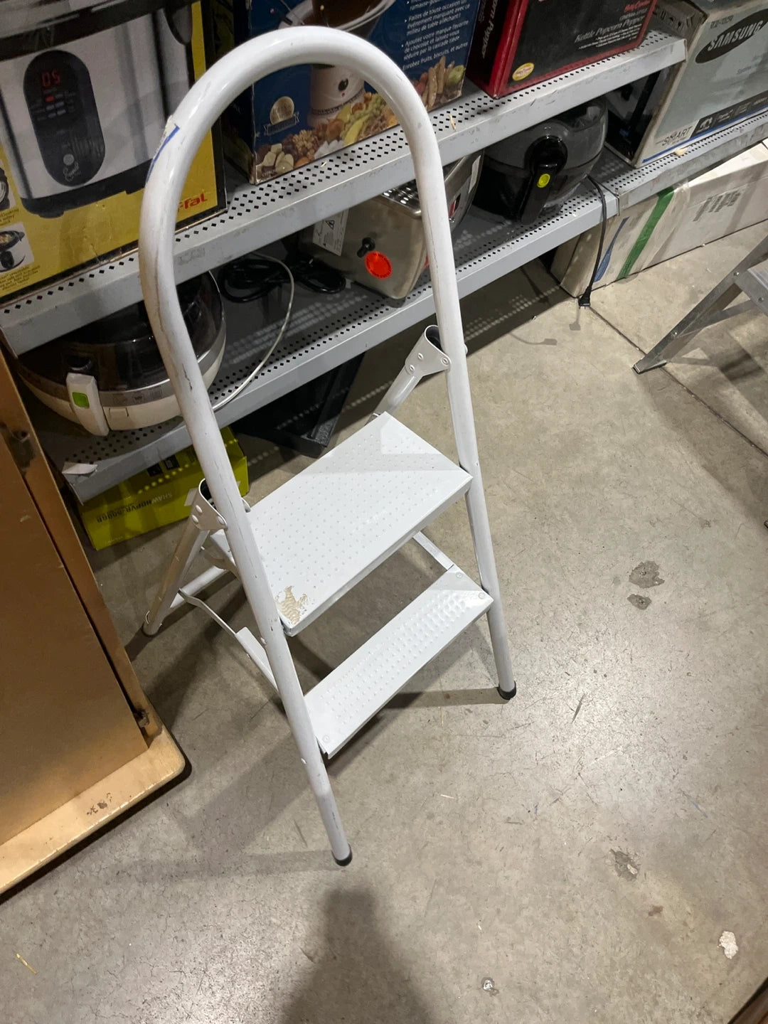 White Folding 2-Step Ladder