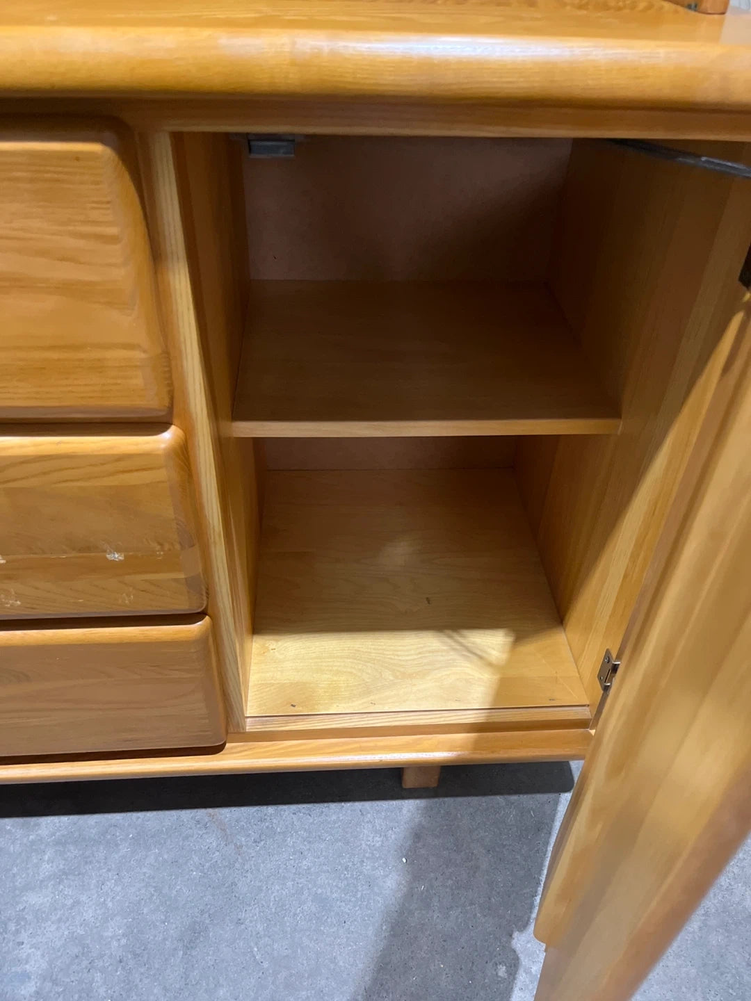 Wooden Hutch with Wine Rack