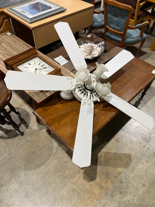 White Ceiling Fan with Light Fixtures