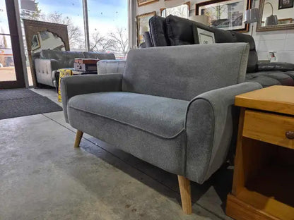 Sobaniilo 47" Small Modern Loveseat Chair