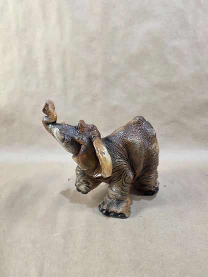 VINTAGE ELEPHANT BEASTIES OF THE KINGDOM FIGURINE"ELGIN" TRUNKUP JOHN RAYA 1988