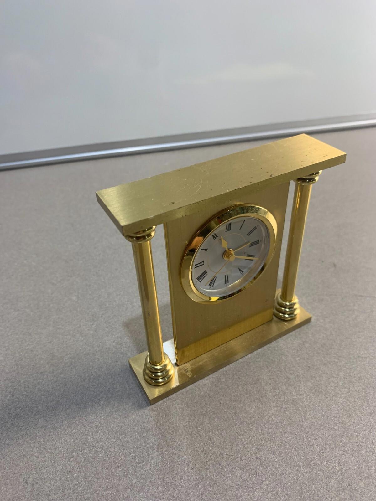 Elegant Linden Quartz Brass Clock With Roman numbers