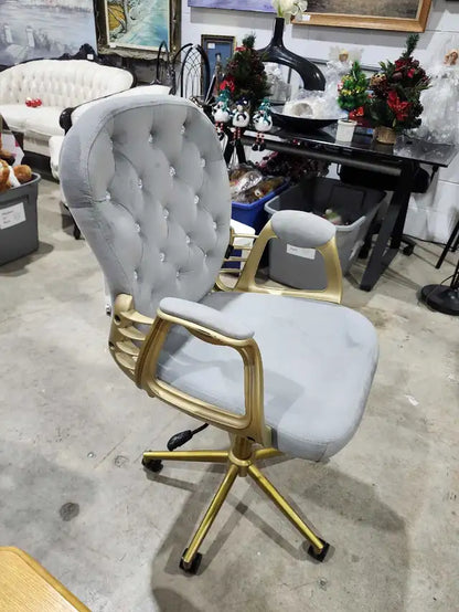 Insetto Elegant Tufted Office Chair