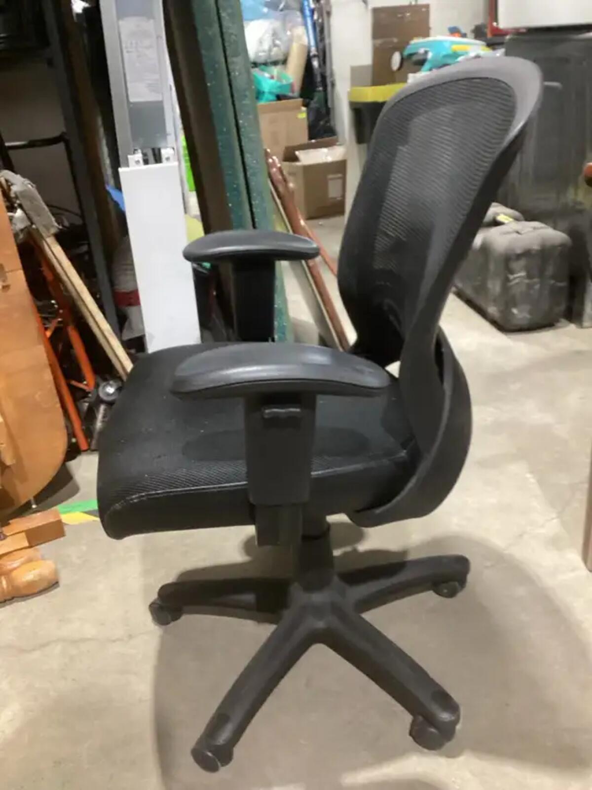 Staples Ergonomic Mesh Office Chair