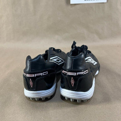 Umbro Indoor Soccer Shoes (Size US 6)