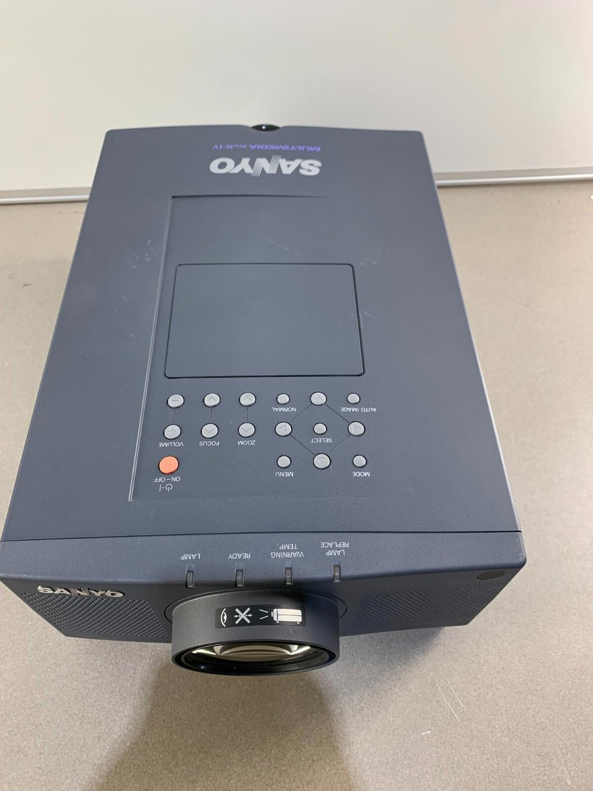 Sanyo PLC-SP10N Multimedia Pro X-IV Conference Room Projector