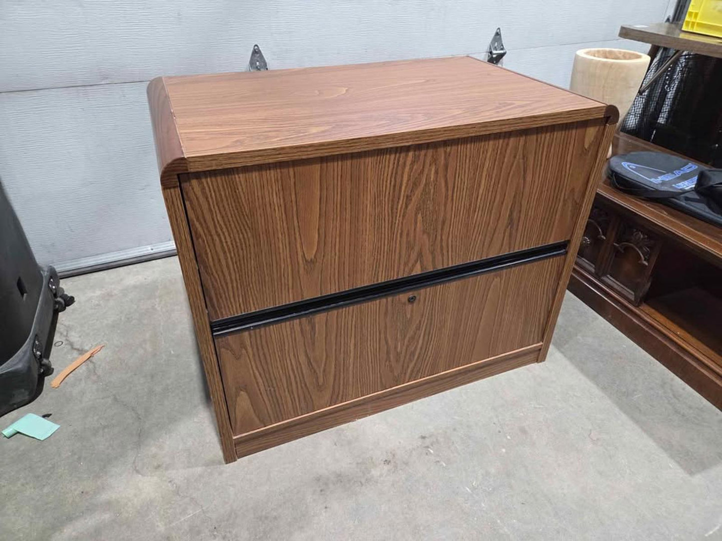 Wood 2-Drawer Filing Cabinet
