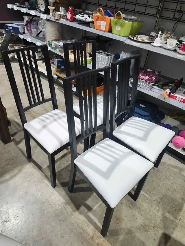 【IKEA】ダイニングチェア　BORJE 4脚セット ナチュラル　木製 Ikea BORJE Dining Chairs - 4 – Rebound Centre