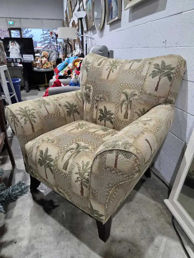 Comfy Tree Pattern ArmChair