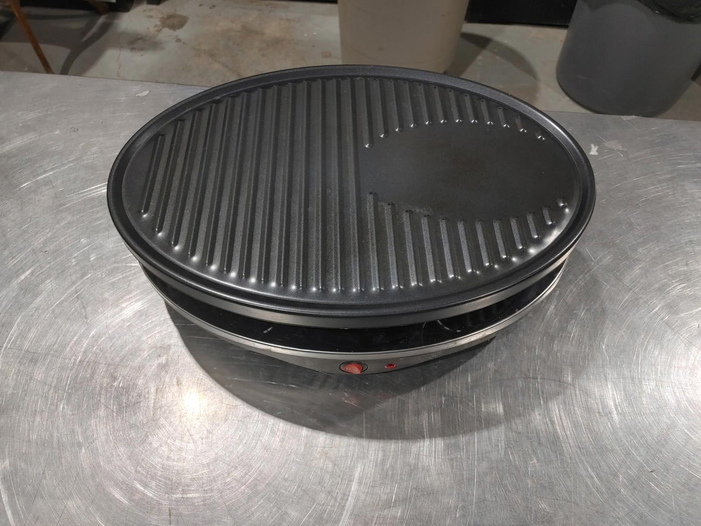 Good Condition Trudeau Home Presence Stamp Steel Party Grill Tested Working