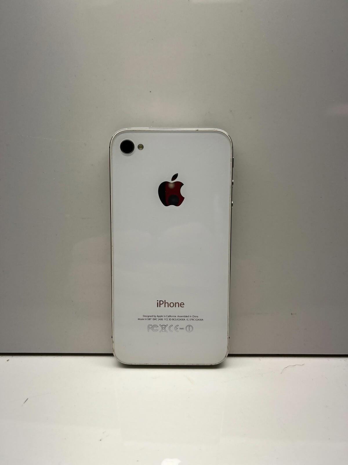 iPhone 4 White Cracked Screen