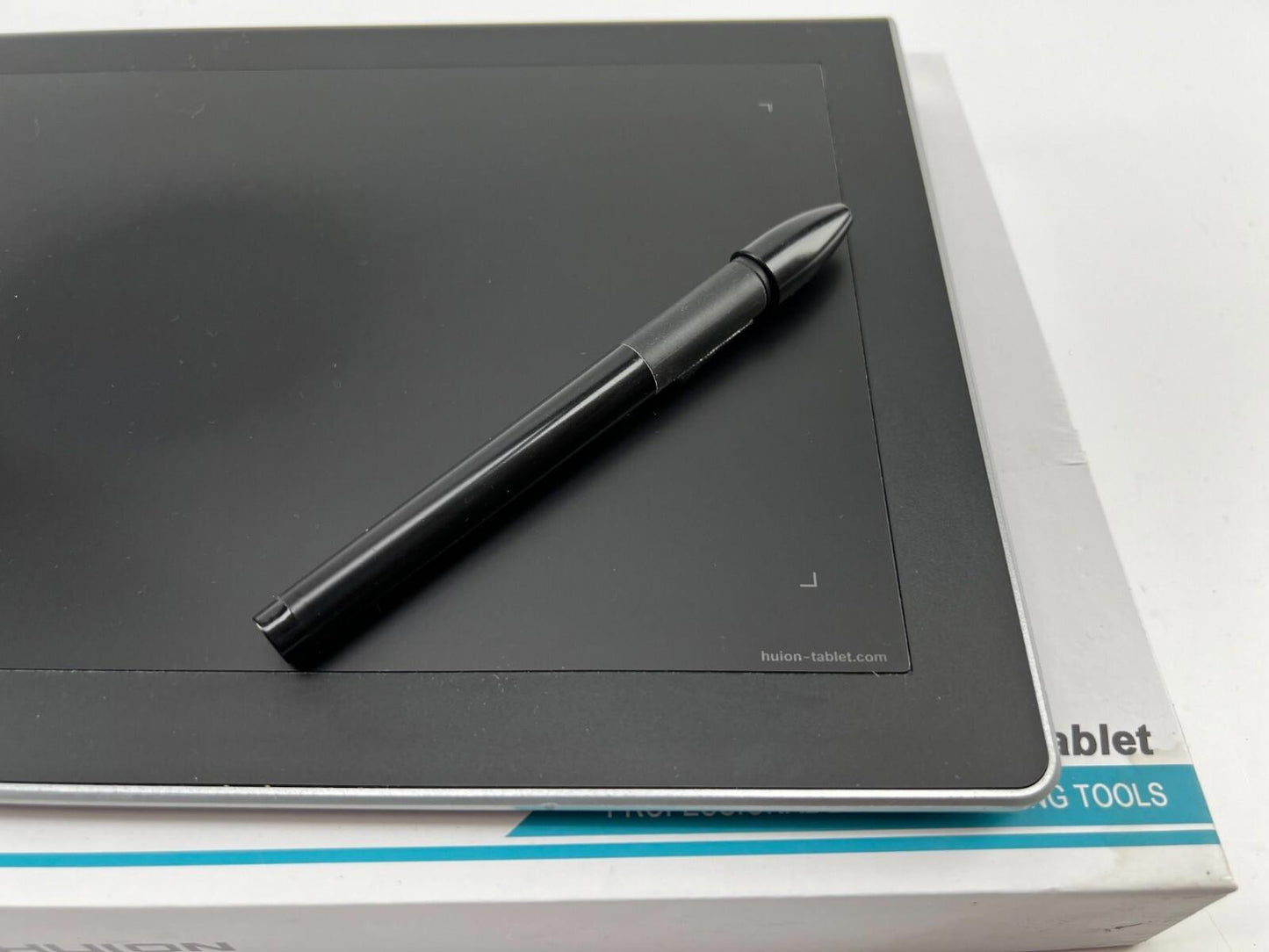 Huion Wireless Graphic Drawing Tablet - DWH69