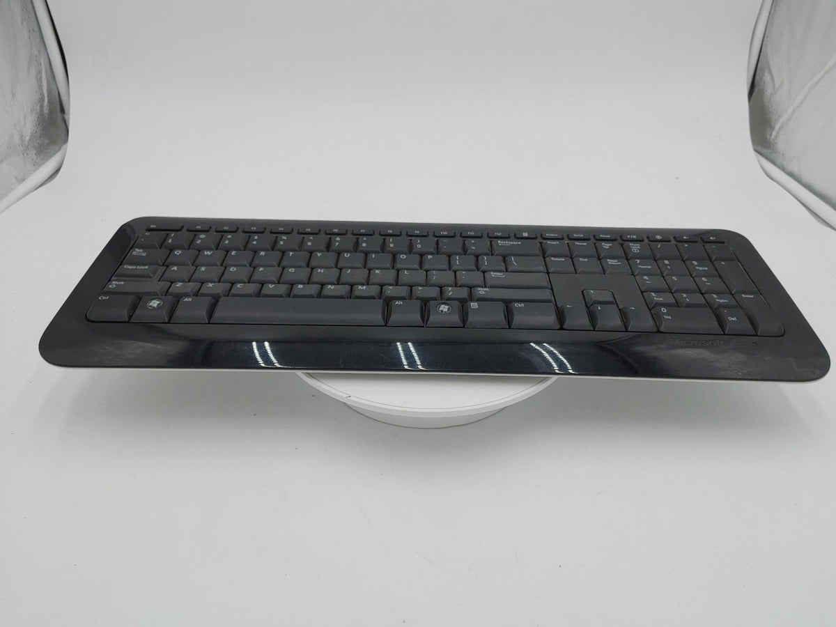 Excellent Condition Microsoft Wireless Keyboard 800 w/ Dongle Black Works Tested