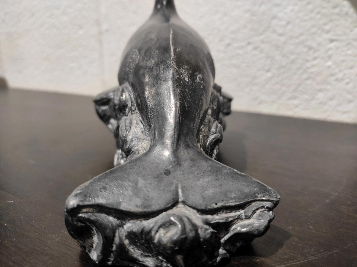 Figurine originale en stéatite d’une baleine tue-neige Wolf