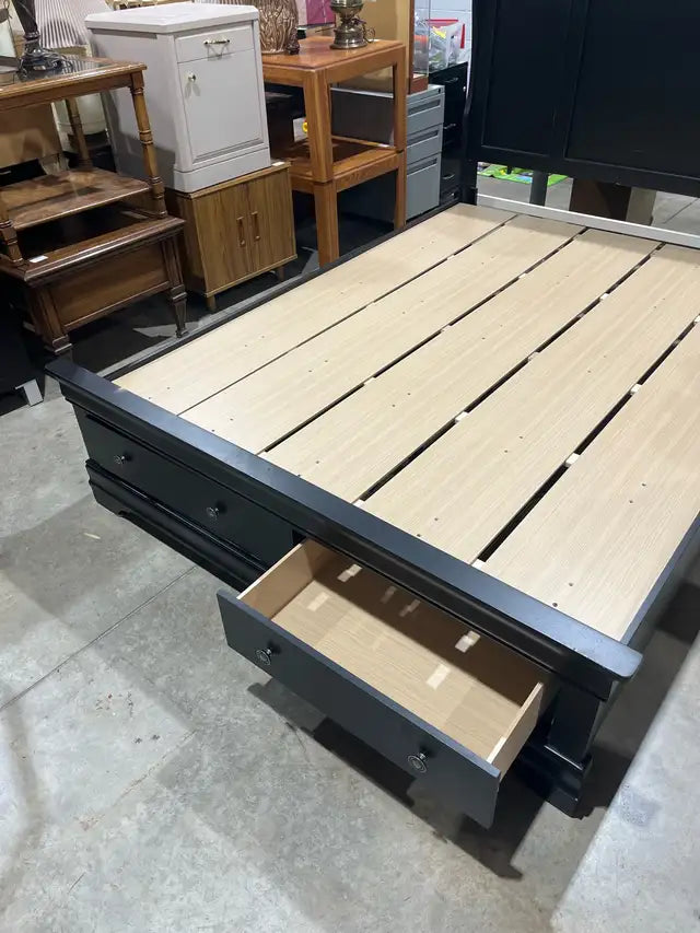 Queen size bed frame black