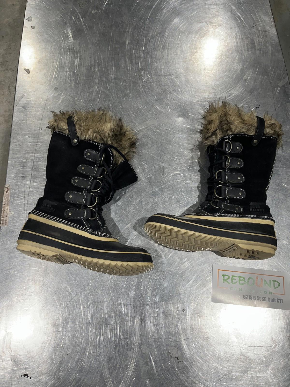 Sorel Joan of Arctic Women’s Waterproof Boots (Size US 9)