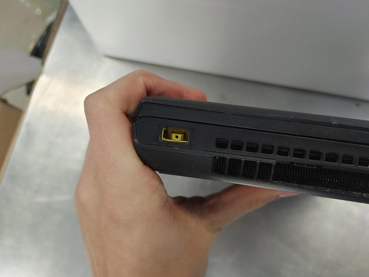 Ordinateur portable Lenovo G700 Modèle 20251 Intel Pentium Noir Non testé - État correct