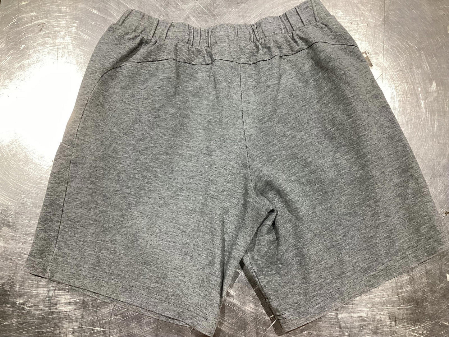 PUMA Men’s Gray Athletic Shorts – Size M