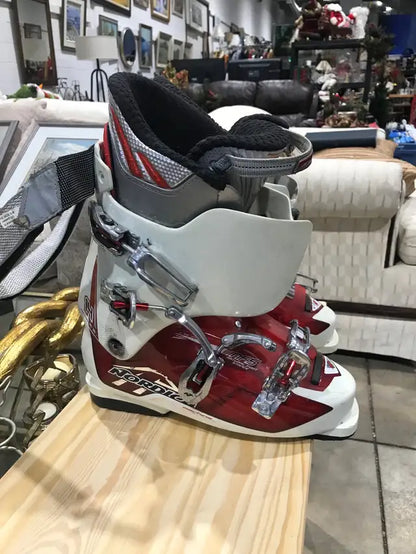 Nordica Sport Machine 14 Ski Boots (325mm)