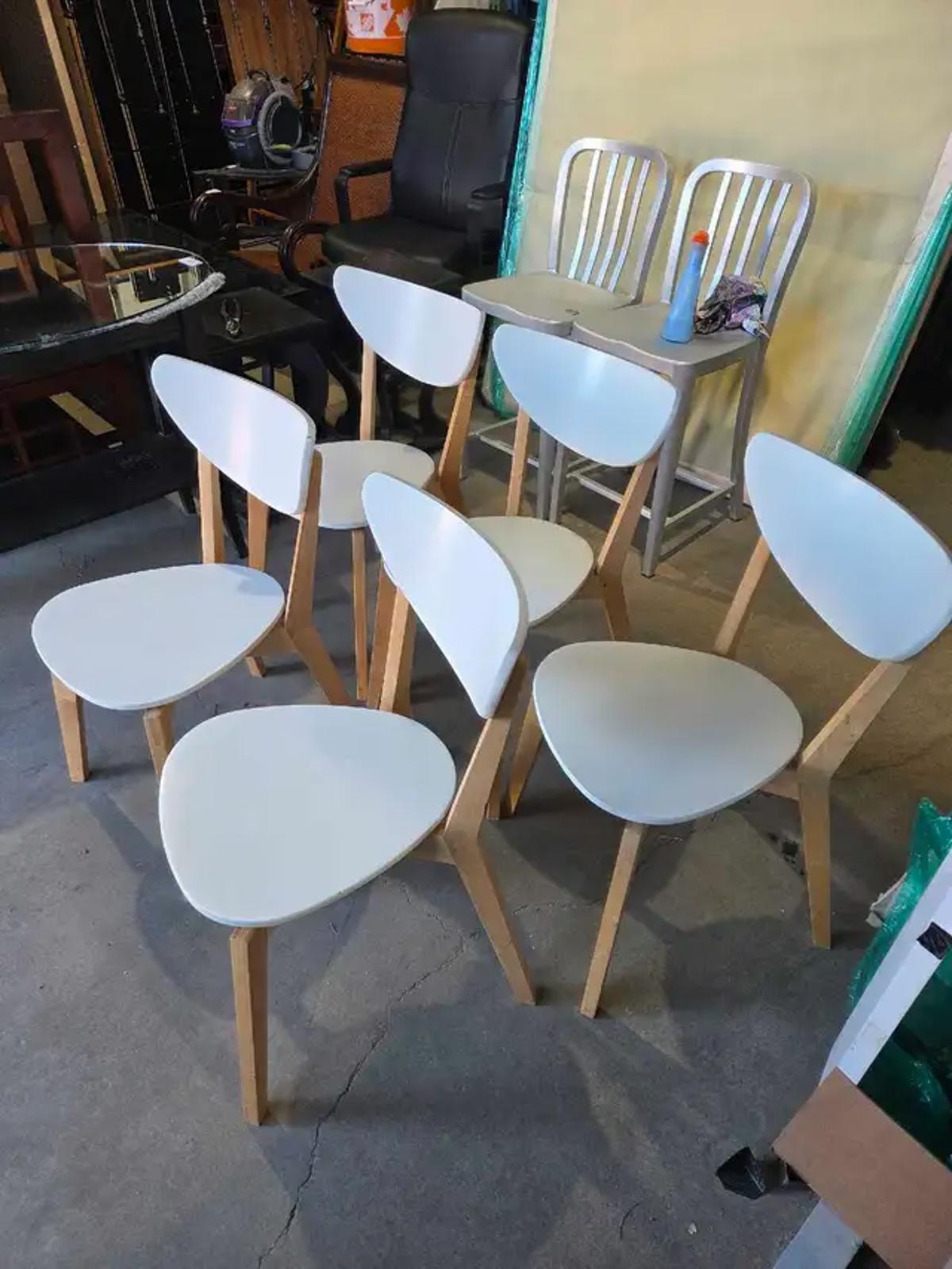 IKEA NORDMYRA Stackable Dining Chairs (5)