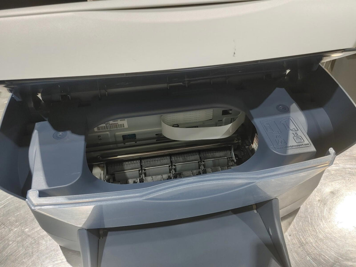 Bon état, imprimante multifonction HP PSC 750 grise, testée et fonctionnelle. Cartouches d’encre à remplacer.