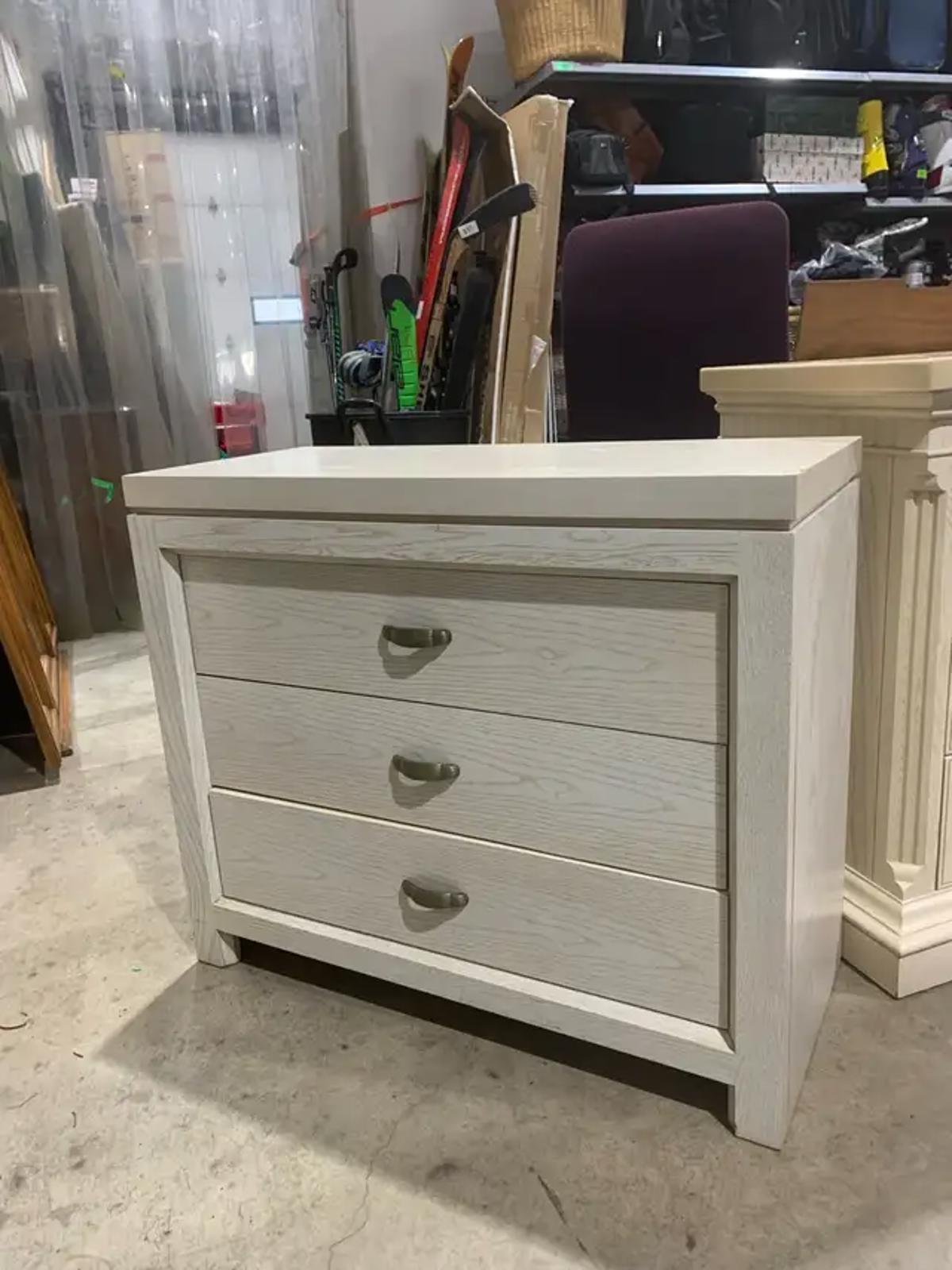 White Wood effect 3 Drawer Dresser