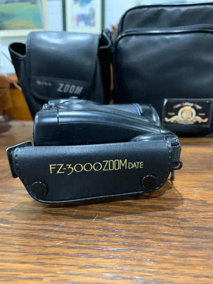 Fuji FZ-3000 Zoom Date Film Camera