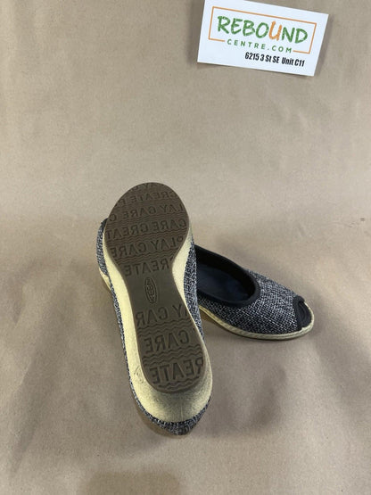 Women’s Keen Cortona Slip-On Peep Toe Wedge Heels (Size 8)