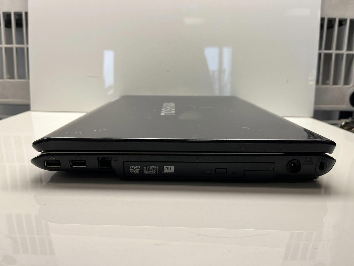 Toshiba Satellite A210 Athlon 64 X2 @ 1.60 GHz 2GB RAM No HDD No OS Bad Screen