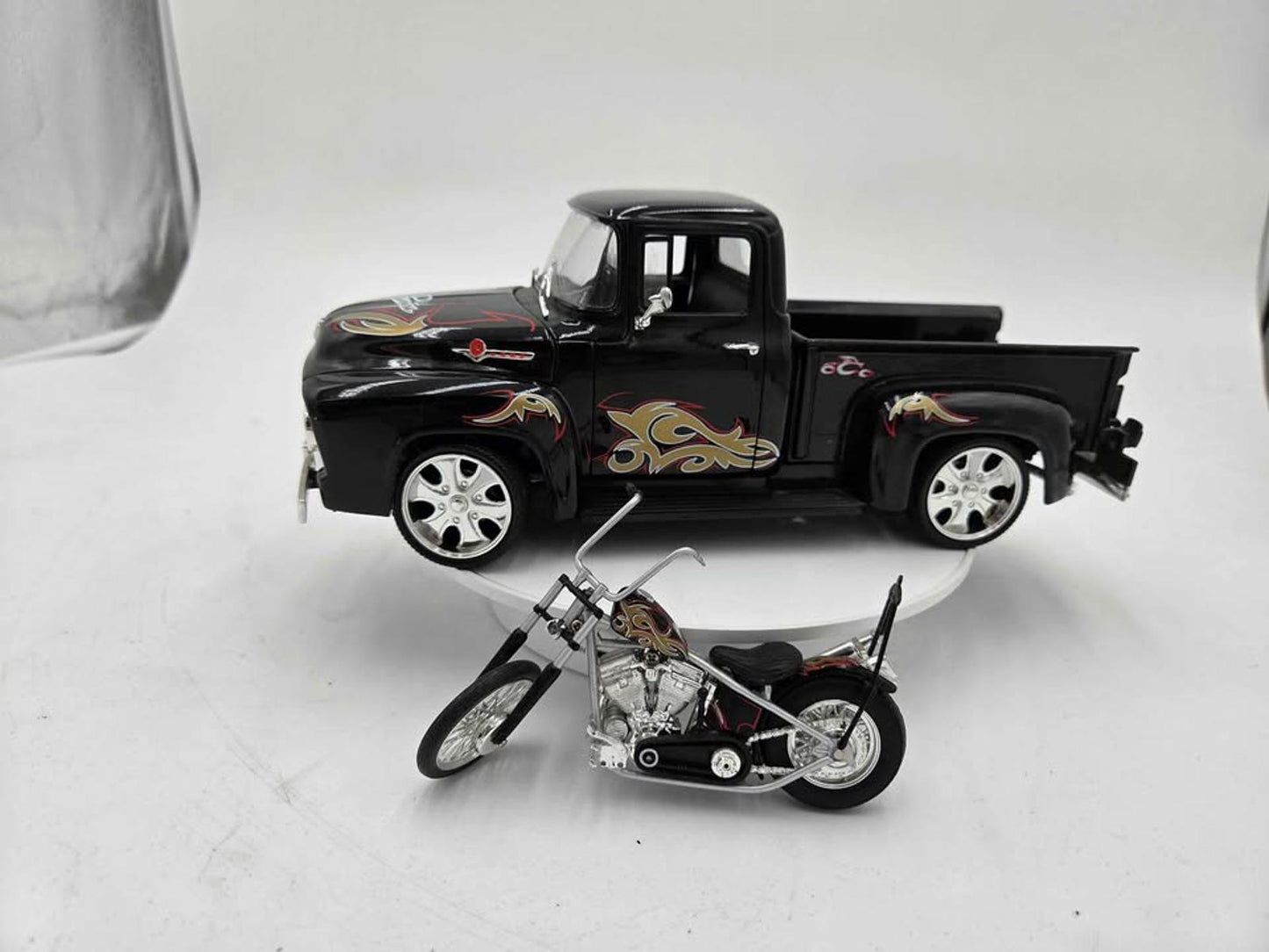 Hot Wheels 1:18 Diecast Ford Truck & Motorcycle Set West Coast Customs WHIPS
