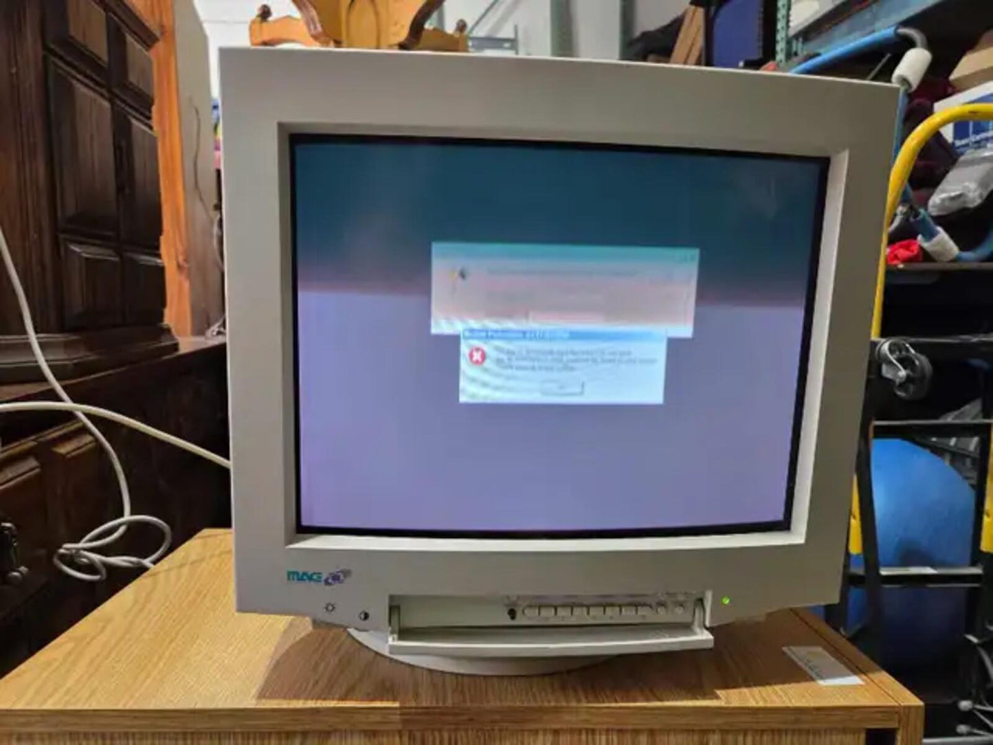 MAG InnoVision Technitron DX17T 17" Monitor