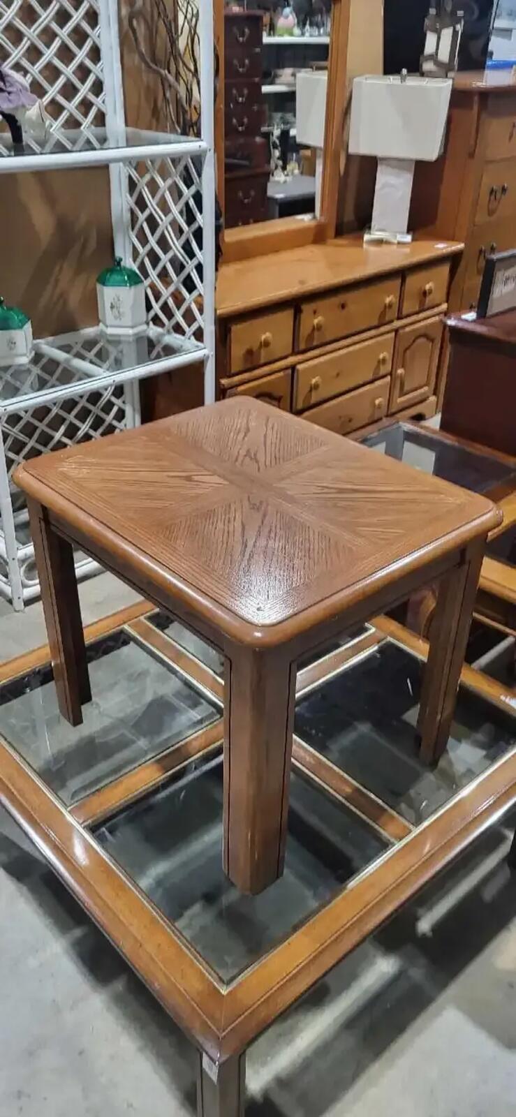 Oak Side Table 22 x 26 x 20