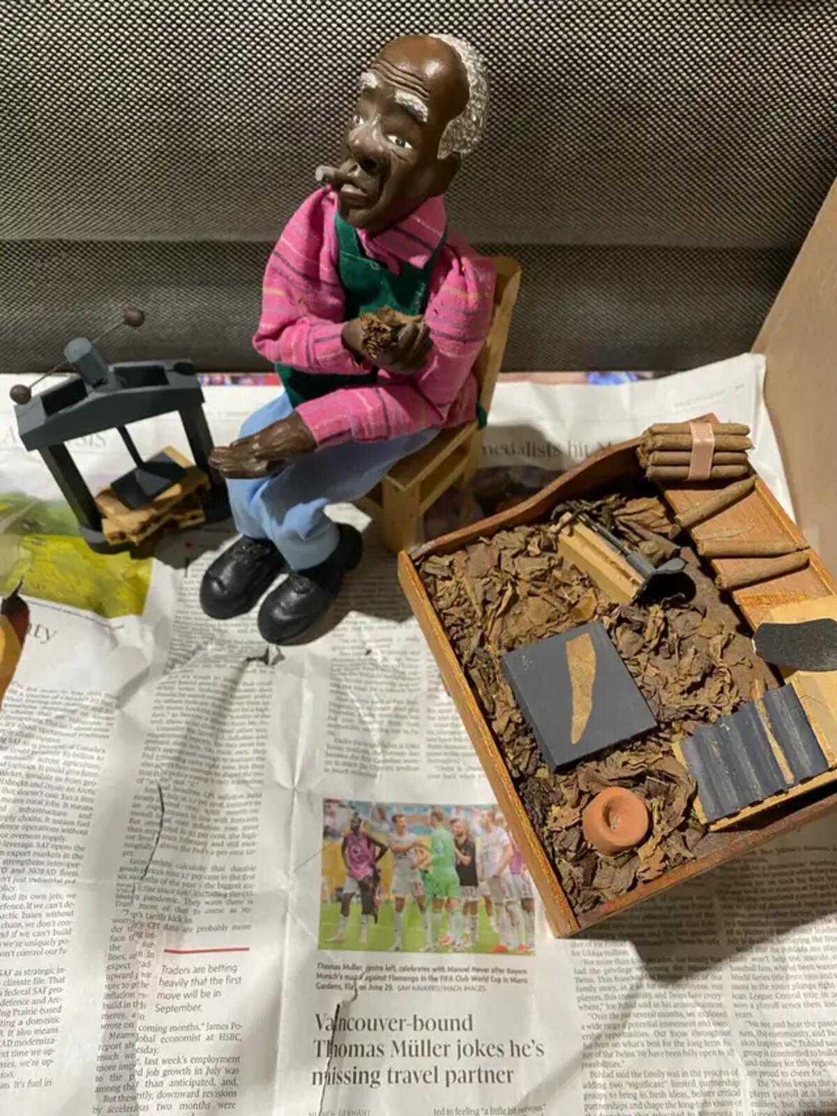 Vintage Handmade Torcedor Cigar Roller Figurine – Cuban Folk Art