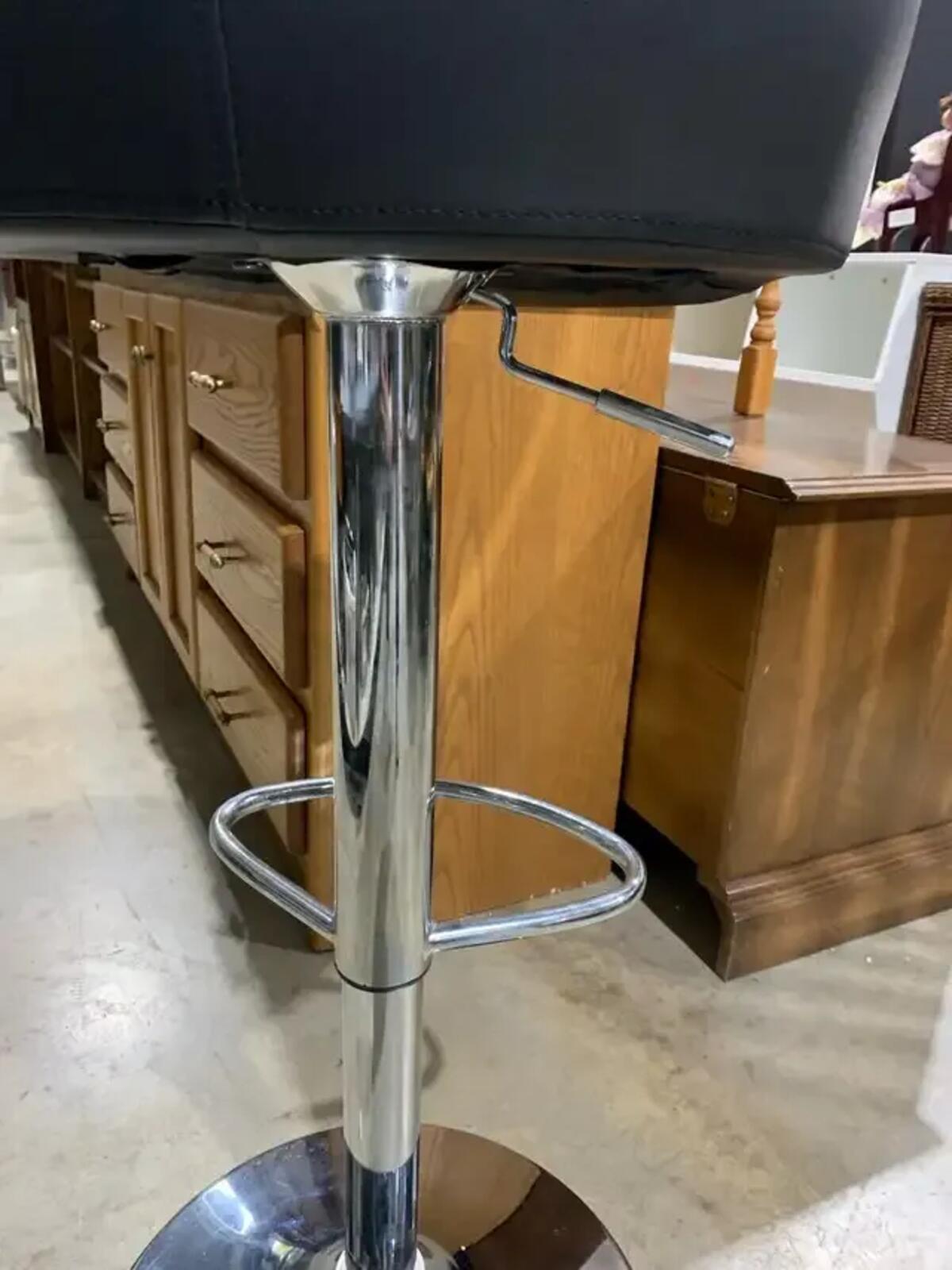 Adjustable Black Bar Stool 3ft
