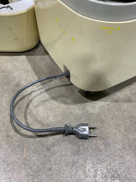 National MC-3000D Vacuum
