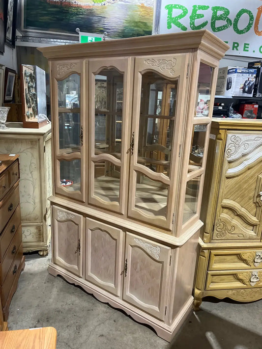 Vintage display China Cabinet