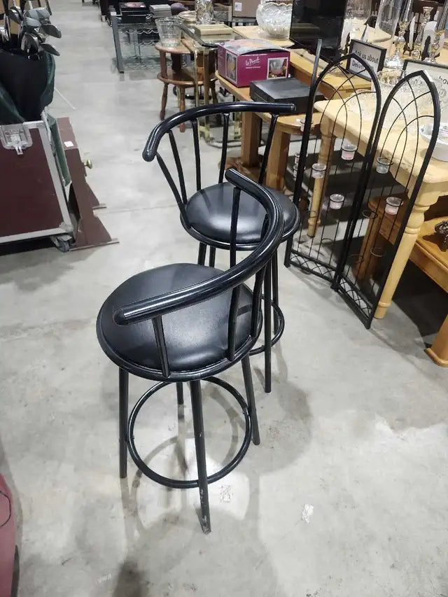 Set of 2 Swivel Bar Stools - 28"