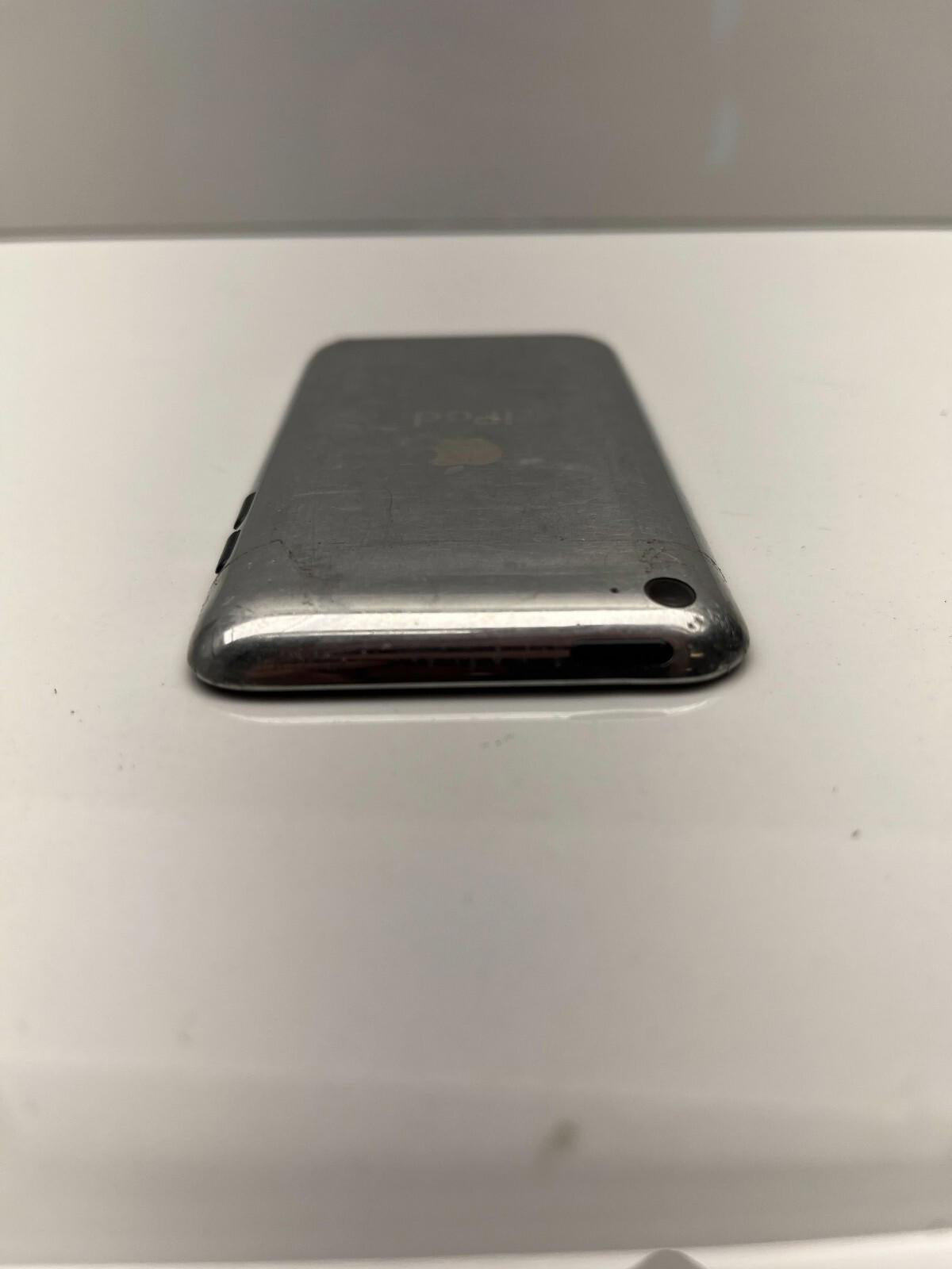 iPod Touch 4th Generation 8GB A1367 FOR PARTS