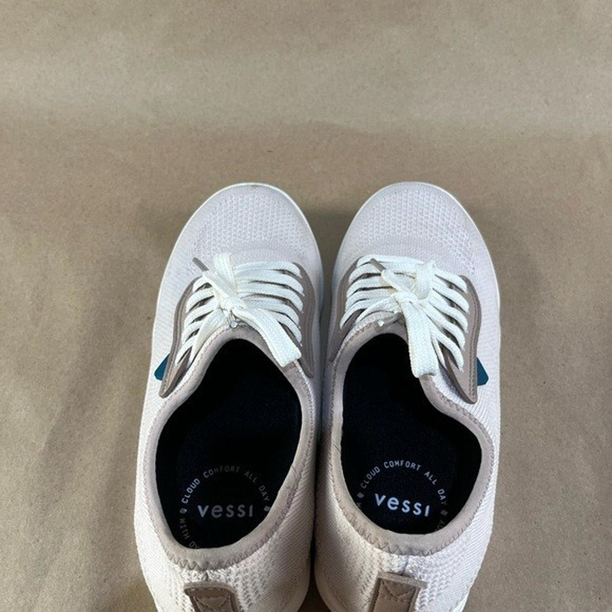Vessi Weekend Sneakers (Women’s Size US 7)