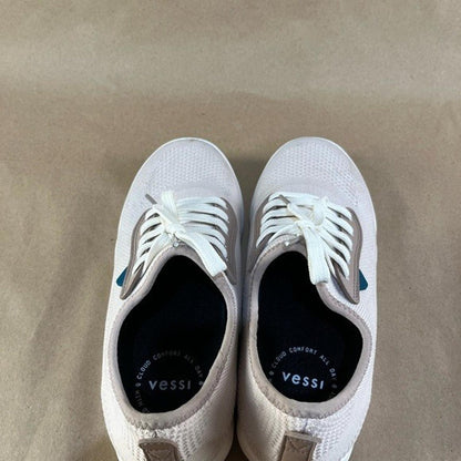Vessi Weekend Sneakers (Women’s Size US 7)