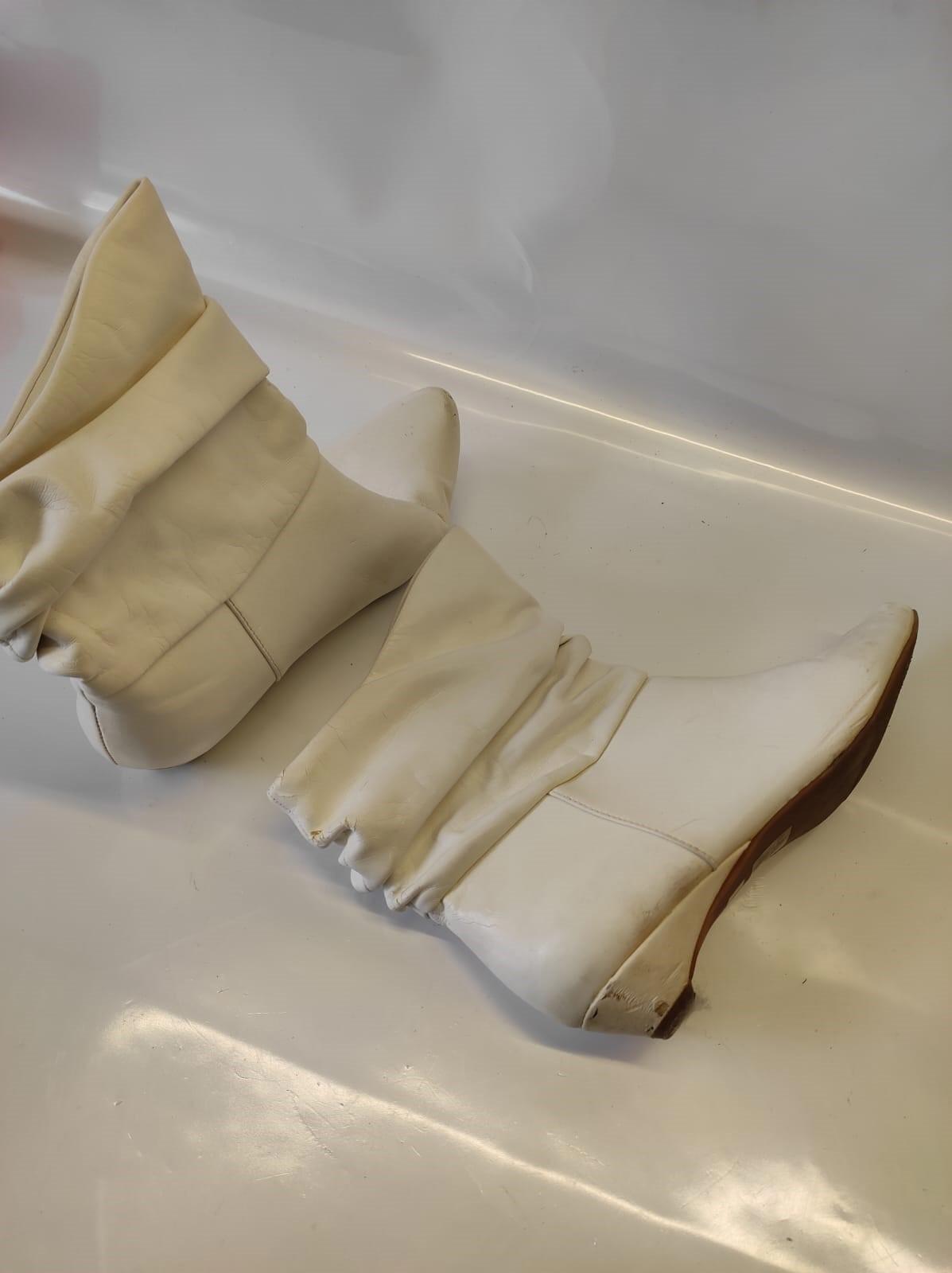 Le Chateau Women's Heeled Boots White- Size 8M