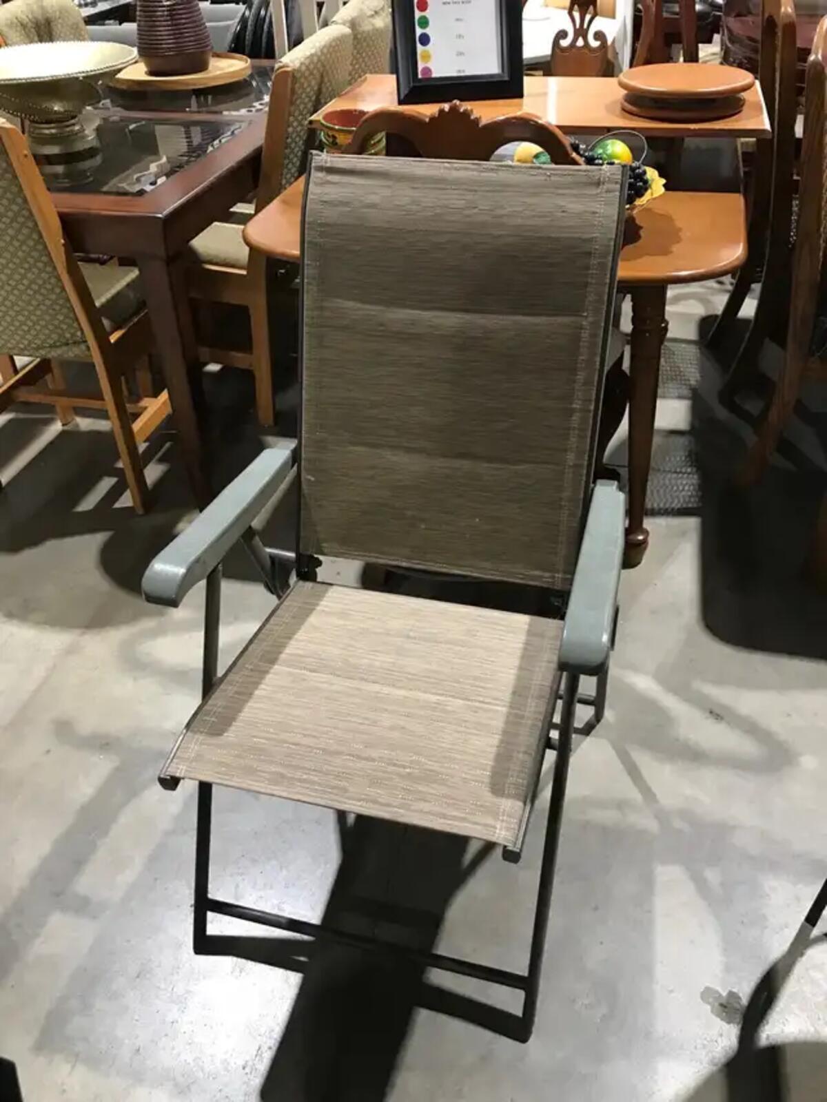 Outdoor Patio Folding Chair Brown