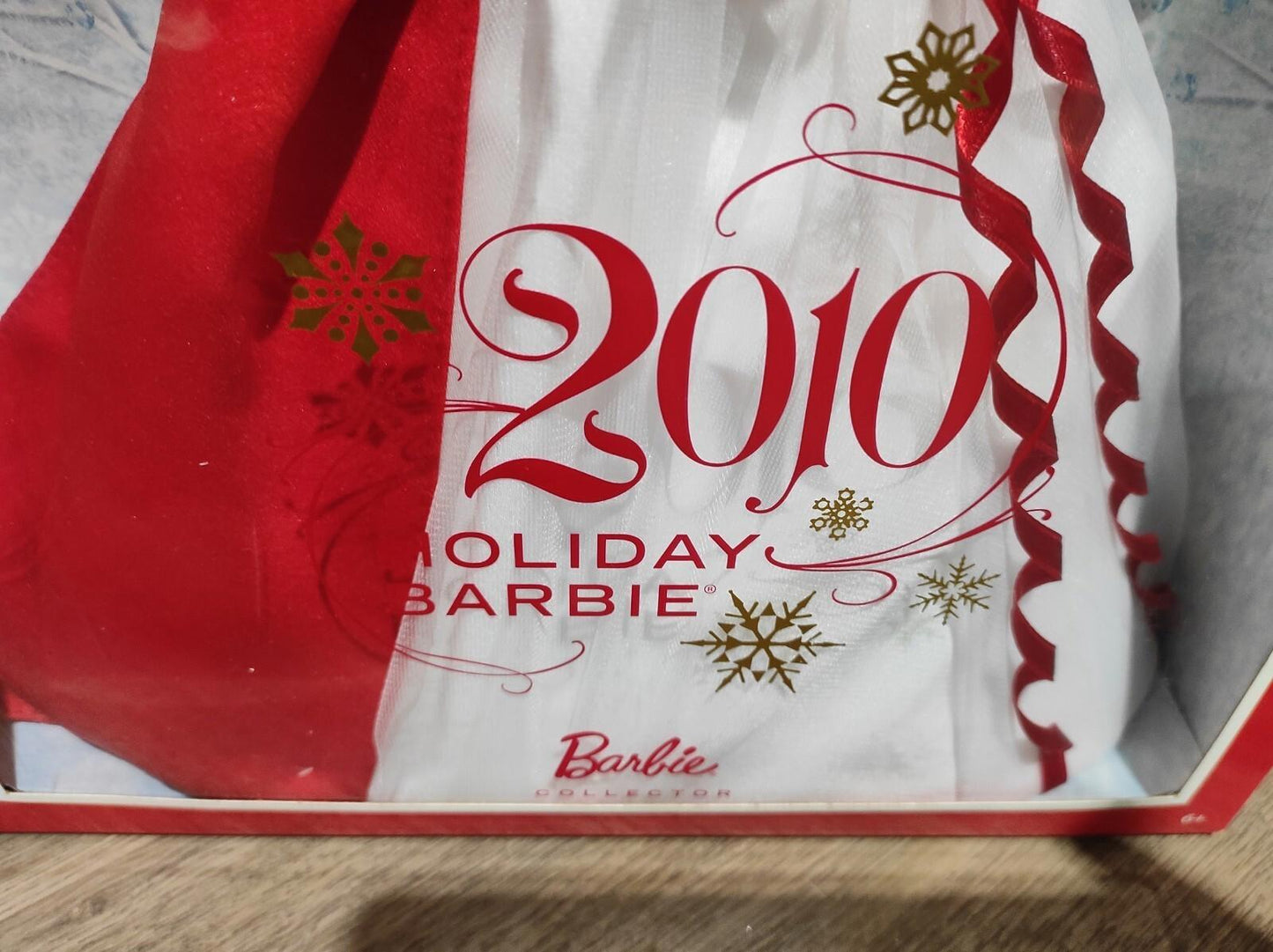 BARBIE DOLL 2010 HAPPY HOLIDAY CHRISTMAS