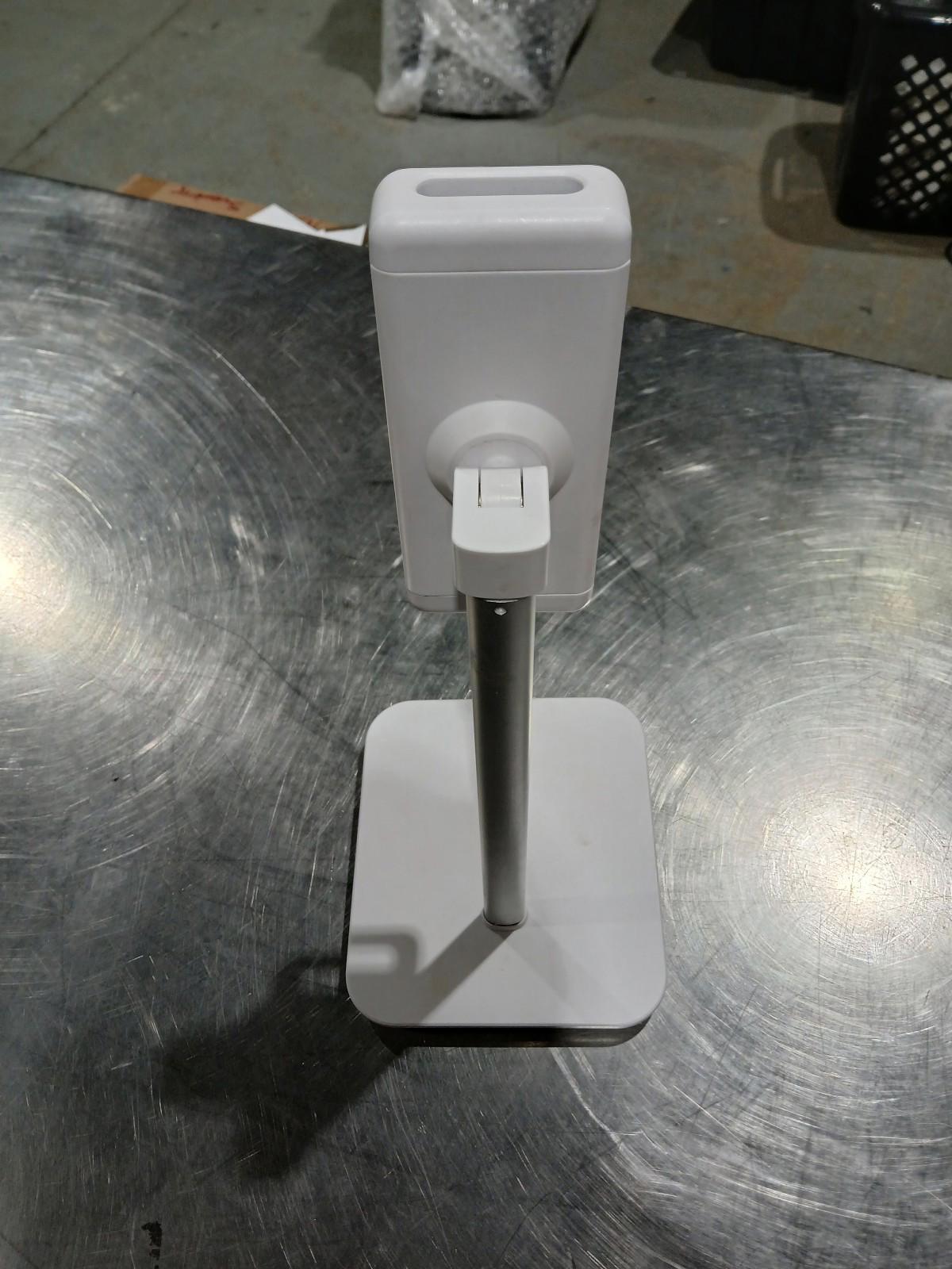 White Flat-Bottom Selfie Phone Stand – Adjustable Desktop Holder
