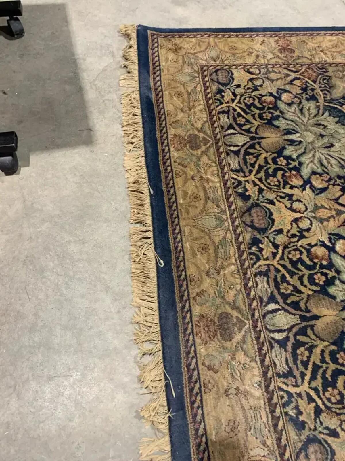 Dark Toned Floral Area Rug 5x7